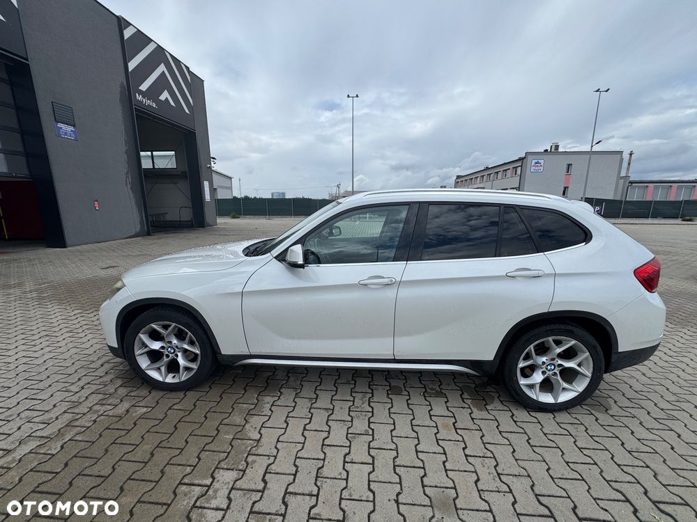 BMW X1 xDrive18d xLine - 10