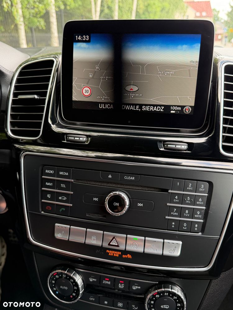 Mercedes-Benz GLE 350 d 4Matic 9G-TRONIC AMG Line - 22