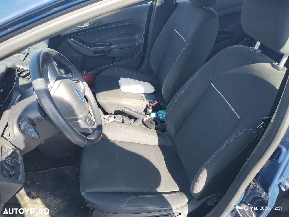 Ford Fiesta - 11
