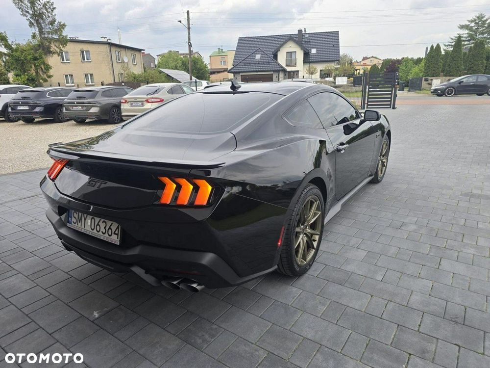 Ford Mustang - 8