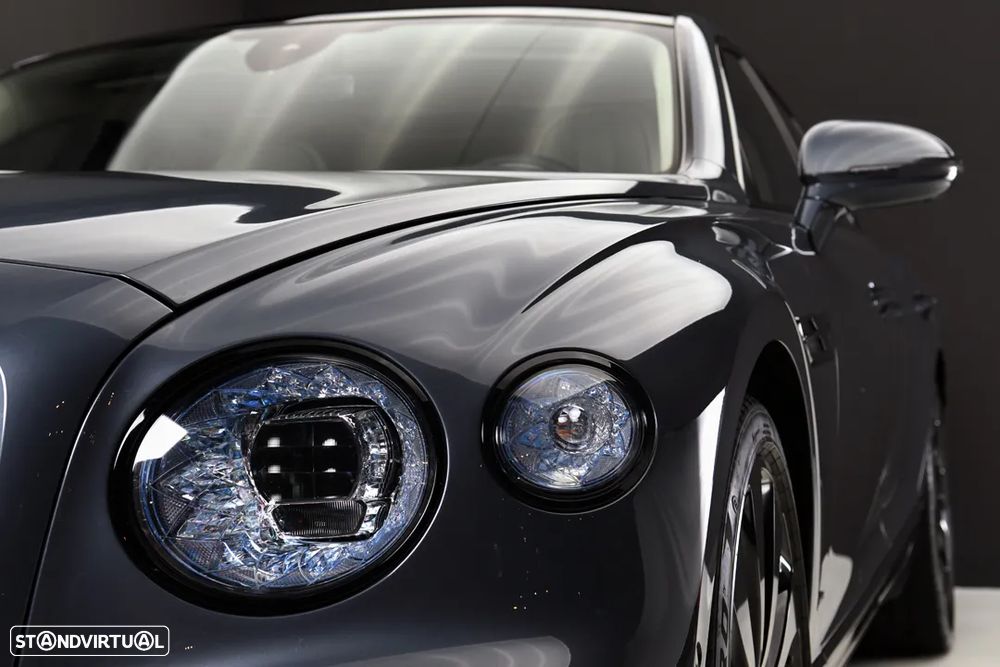 Bentley Flying Spur V8 Azure - 10