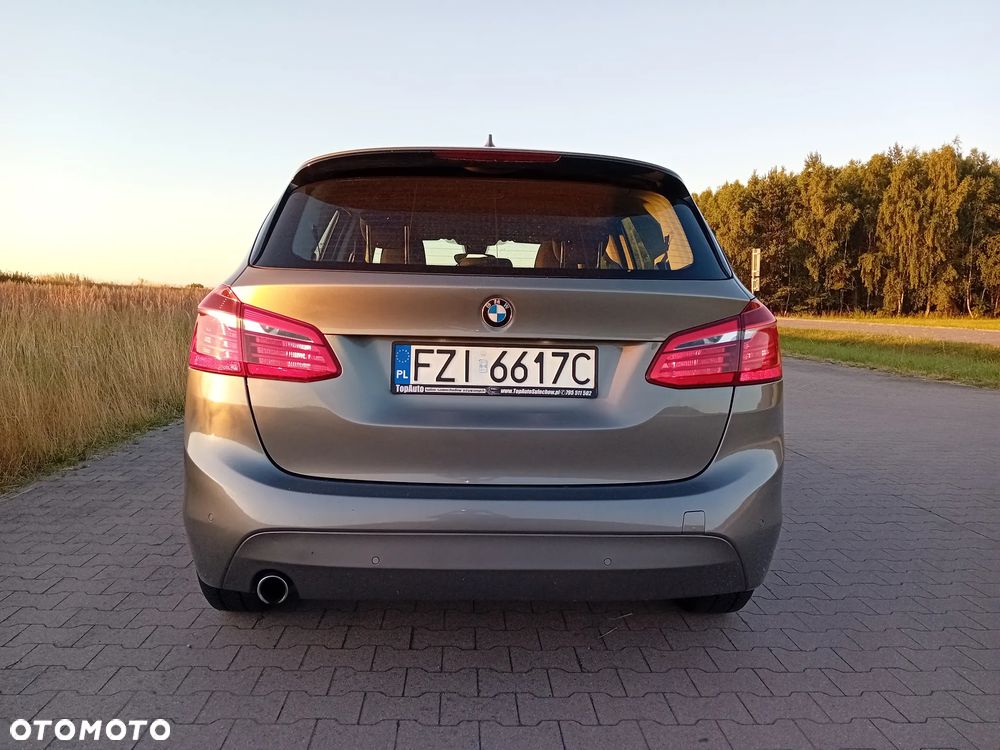 BMW Seria 2 218d - 7