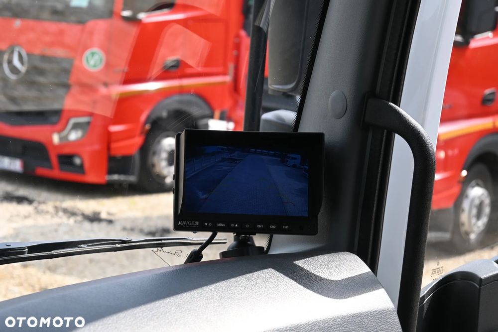 Mercedes-Benz Atego 1527 kontener 7,25 winda 2 T klima kamery - 20