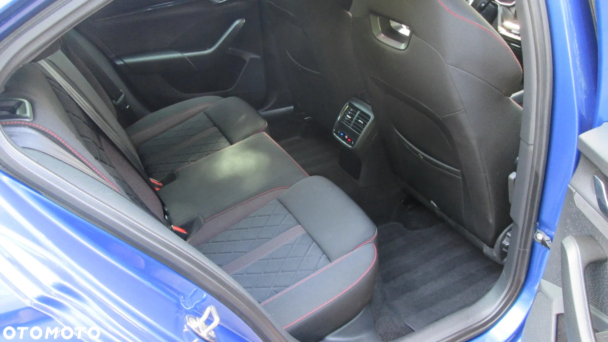 Skoda Octavia 2.0 TSI RS DSG - 8