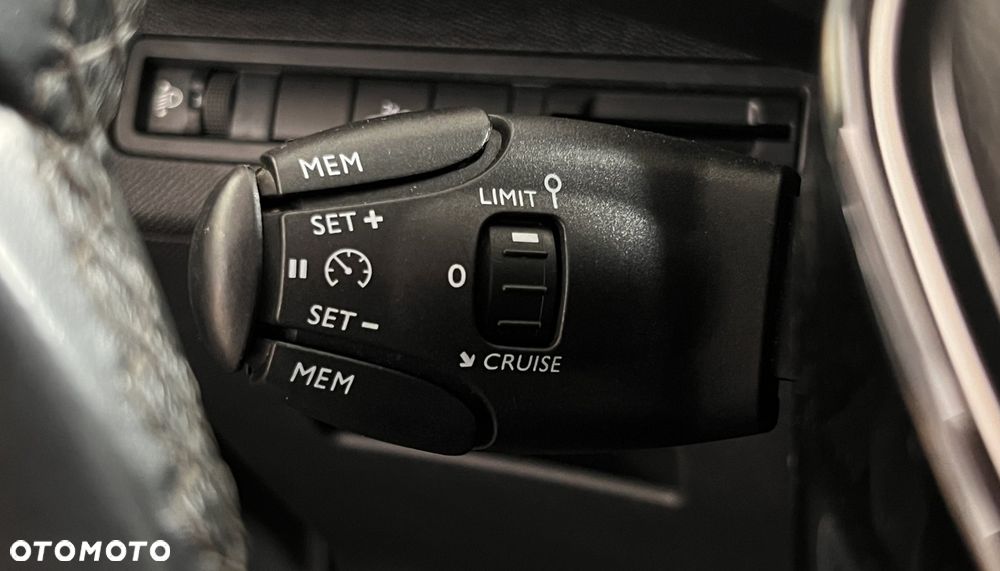 Peugeot 3008 PureTech 130 Stop & Start GPF EAT8 Allure Business-Paket - 21