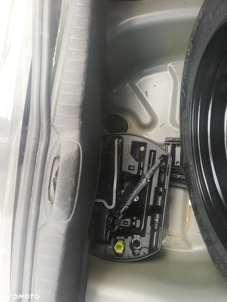 Peugeot 208 82 PureTech Style - 19