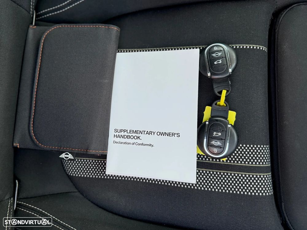 MINI 3 Portas Cooper E Essential - 8