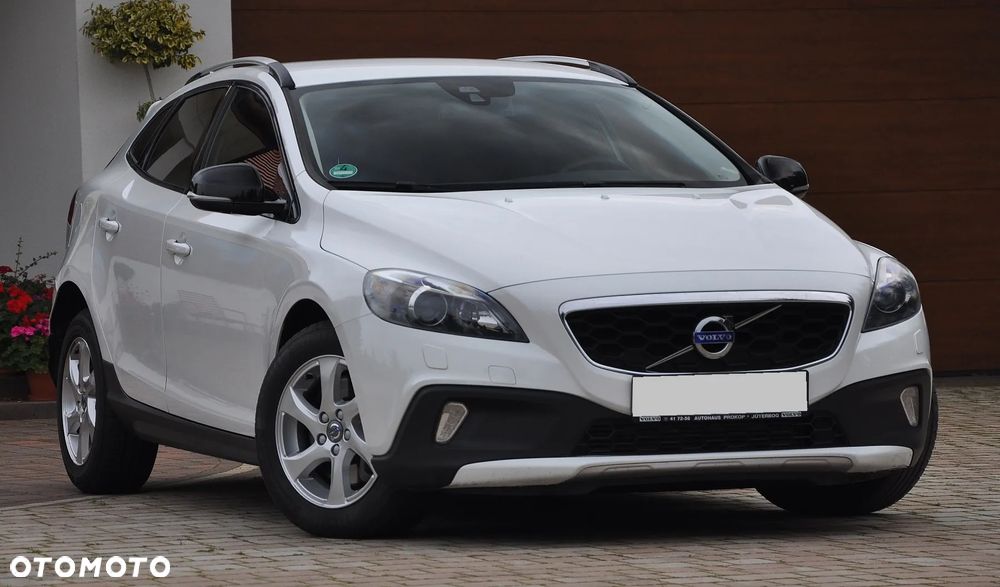 Volvo V40 Cross Country - 11
