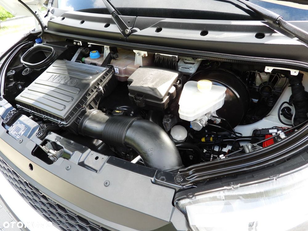 Iveco DAILY 70C17 CHŁODNIA 1*C WINDA 9 PALET ZASILANIE 230V TEMPOMAT KLIMATYZACJA PNEUMATYKA AUTOMAT HI-MATIC BLIŹNIACZE KOŁA  170KM - 29