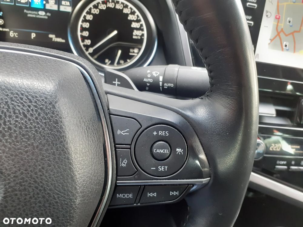 Toyota Camry 2.5 Hybrid Executive CVT - 12