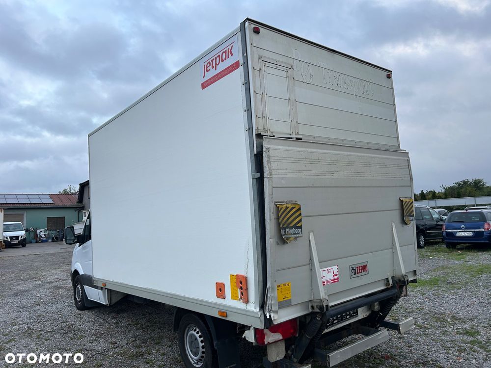 Mercedes-Benz Sprinter - 5