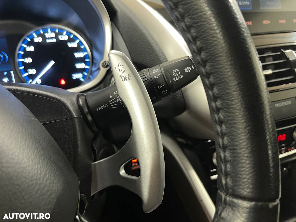 Mitsubishi Eclipse-Cross 4WD Select - 24