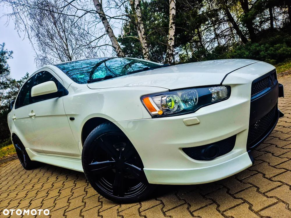 Mitsubishi Lancer 1.6 Intense - 9