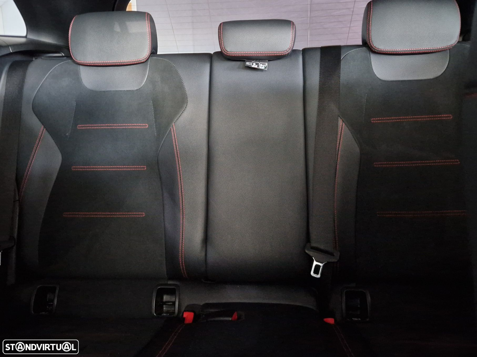 Mercedes-Benz GLA 200 AMG Line - 22