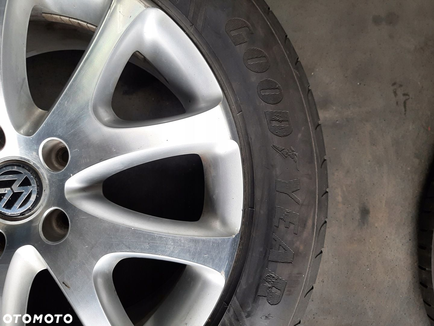 VW TOUAREG FELG komplet LETNIE 265/50 R19 ALU 19 5X130 7L6601025AM felgi - 10