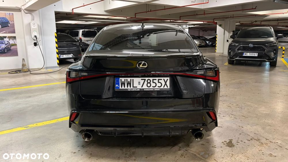 Lexus IS - 13