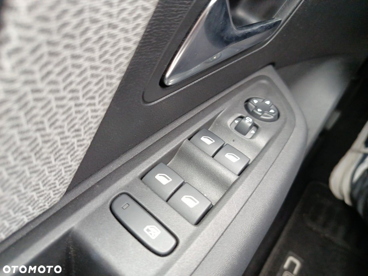 Citroën C4X 1.2 PureTech Max S&S EAT8 - 16