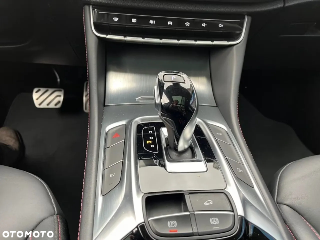 MG EHS PHEV Luxury - 18