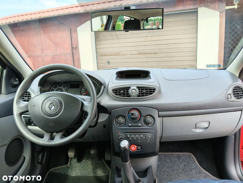 Renault Clio 1.2 16V Expression - 10