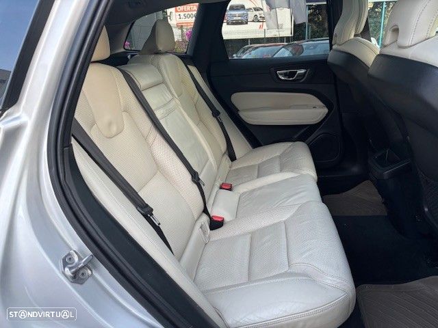 Volvo XC 60 2.0 D4 Inscription AWD Geartronic - 4