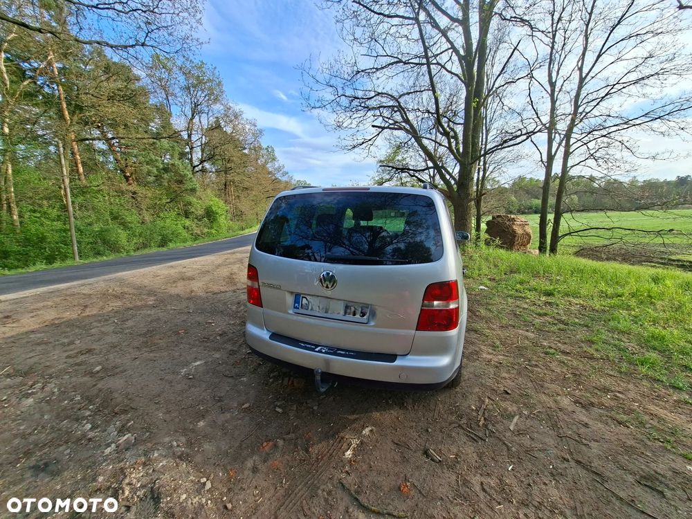 Volkswagen Touran 1.9 TDI Conceptline - 3