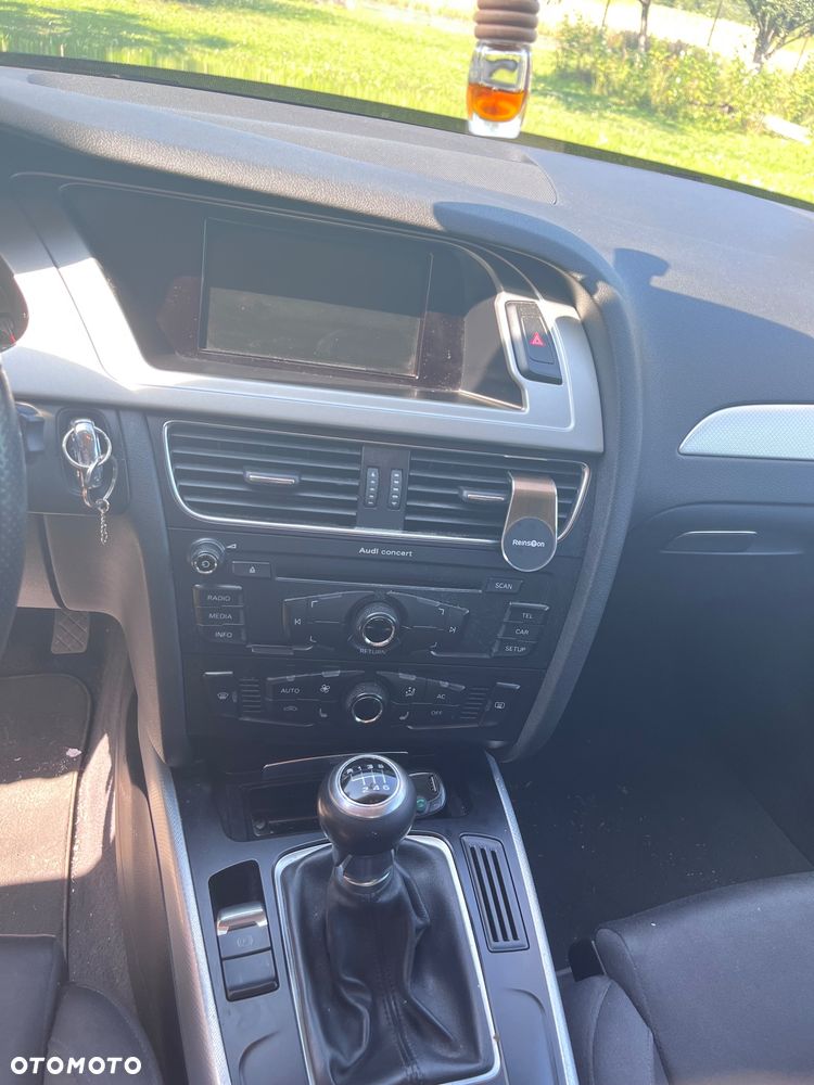 Audi A4 Limousine - 15