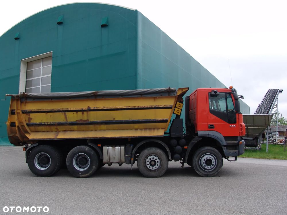 Iveco TRAKKER - 10