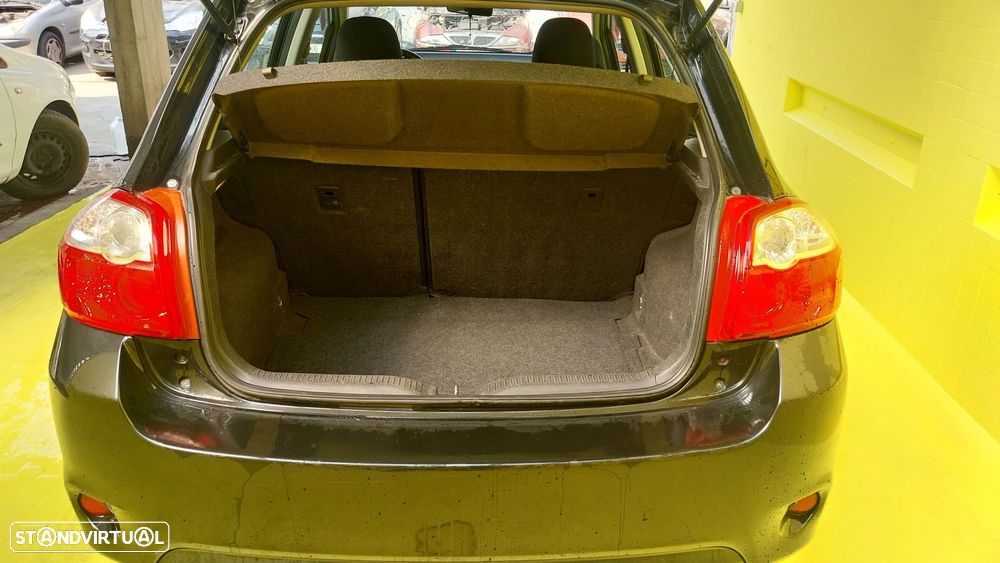 Toyota Auris 1.33 VVT-i - 16