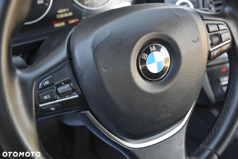 BMW Seria 5 518d Luxury Line - 18