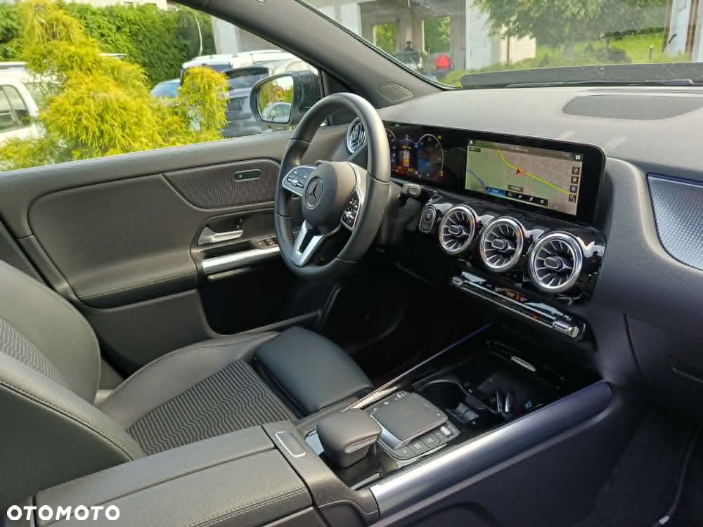 Mercedes-Benz EQA 300 4Matic Edition 1 - 18