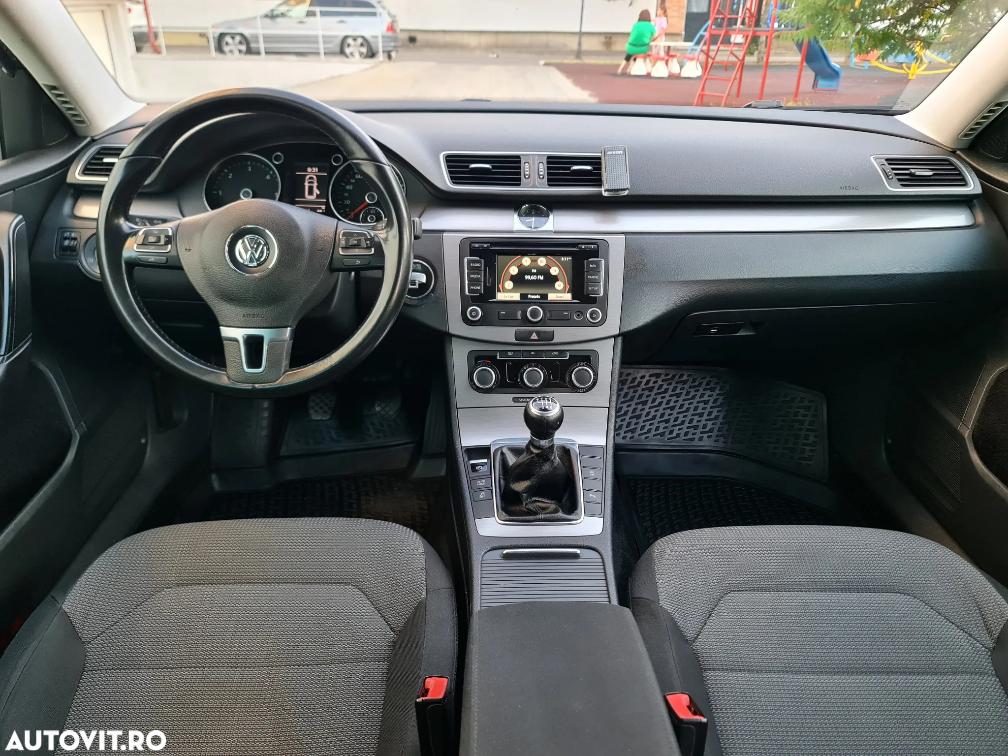 Volkswagen Passat 2.0 Blue TDI SCR Comfortline - 3