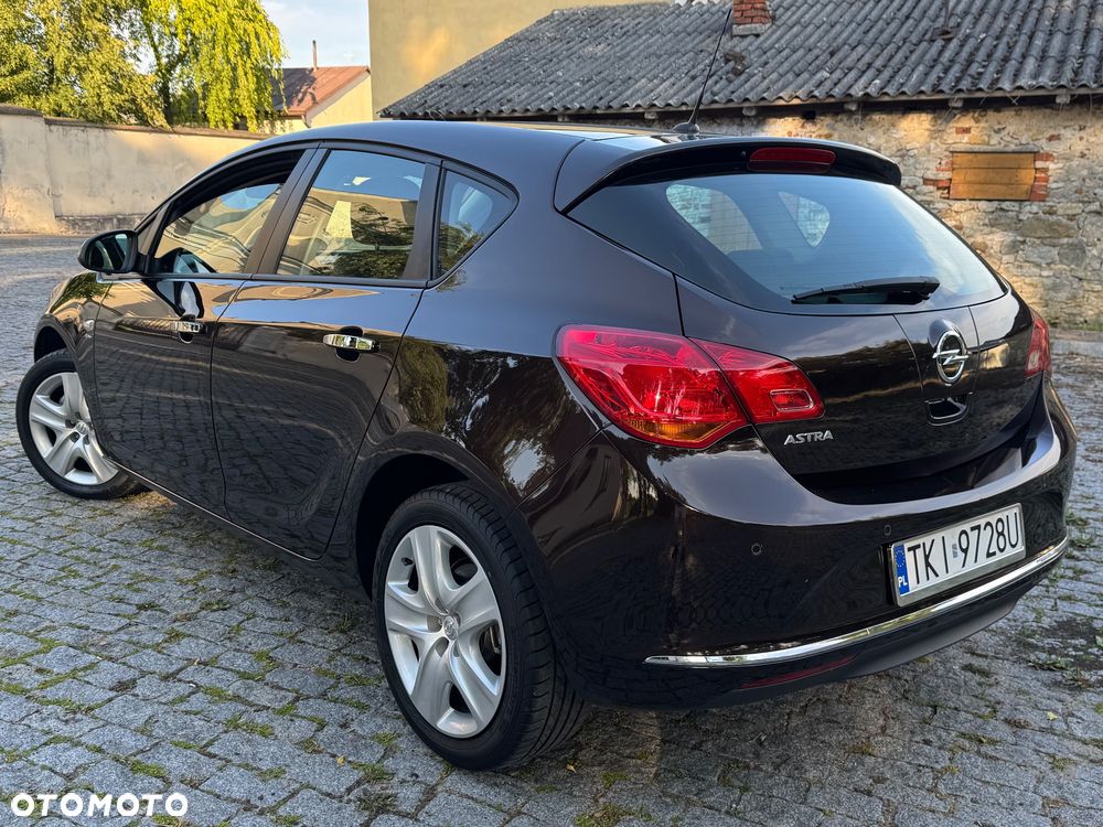 Opel Astra 1.4 T Cosmo - 4