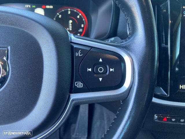 Volvo V60 D3 Geartronic Momentum Core - 14