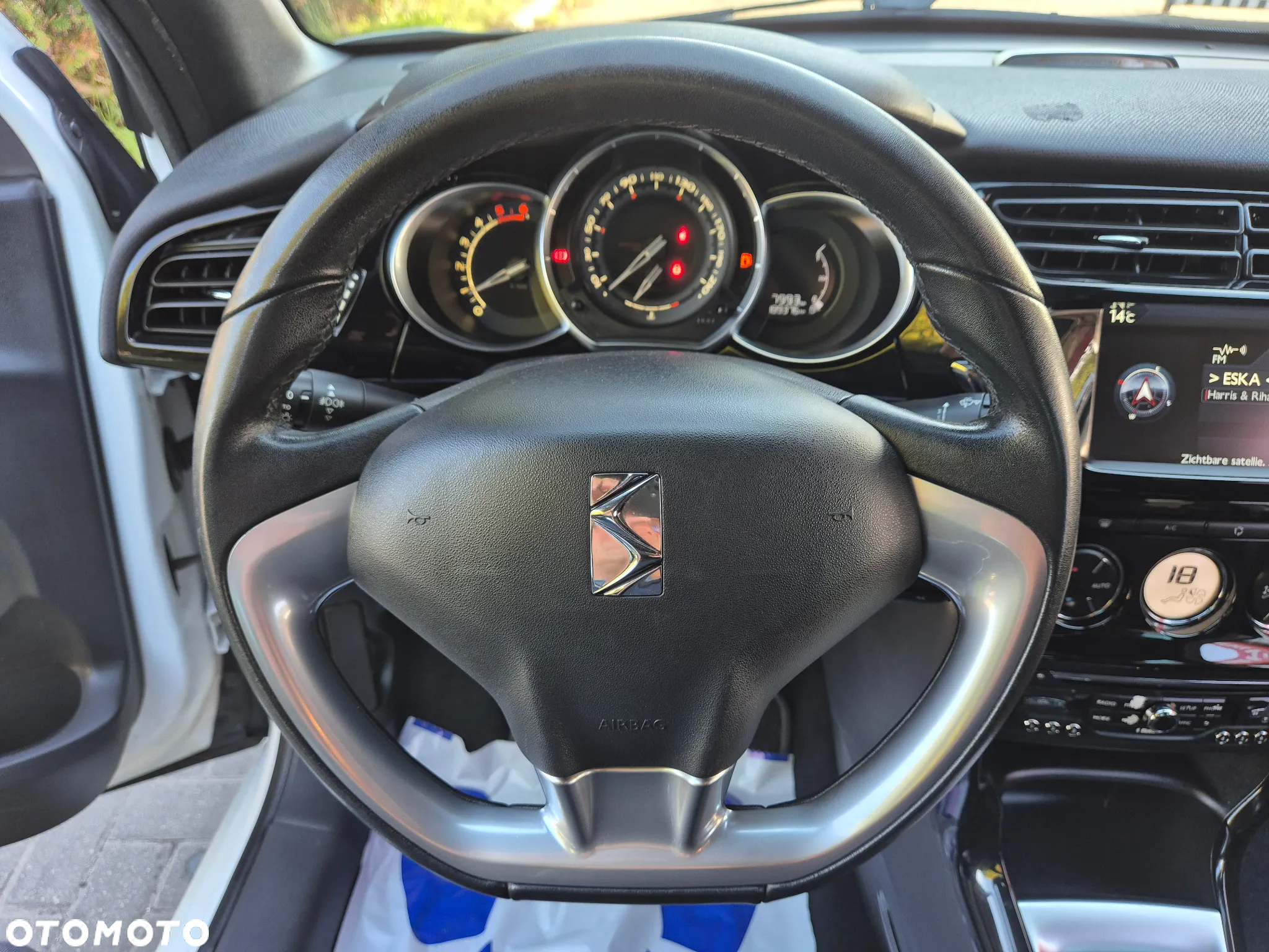 Citroën DS3 1.6 HDi SoChic - 37