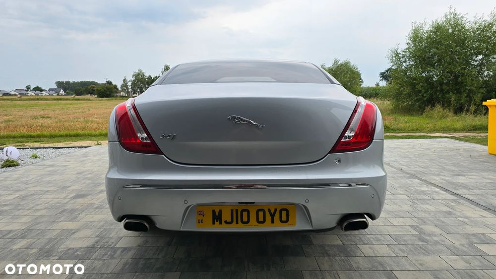 Jaguar XJ 3.0 D V6 Luxury - 6