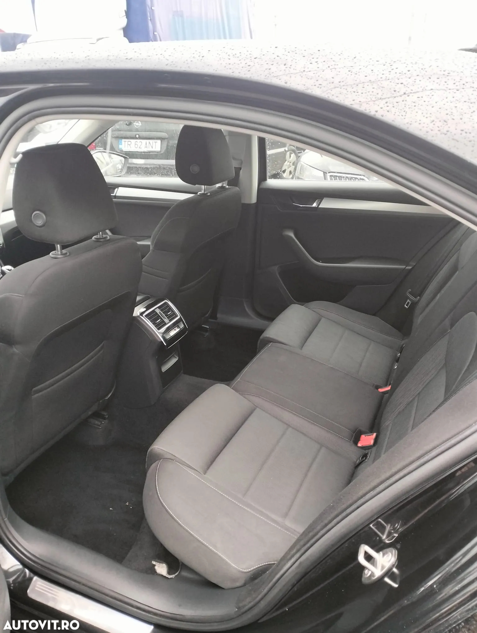 Skoda Superb 2.0 TDI Ambition - 10