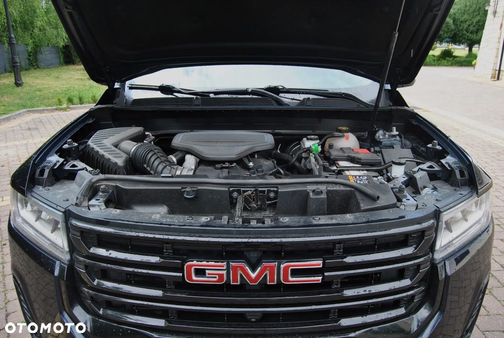 GMC Acadia - 21