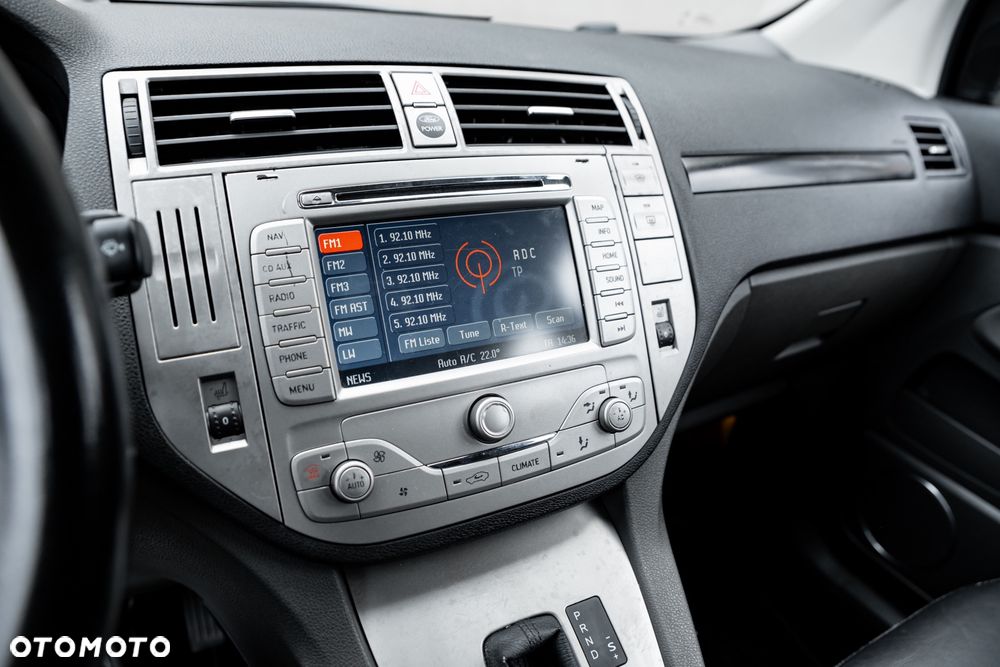 Ford Kuga 2.5 4x4 Titanium - 28