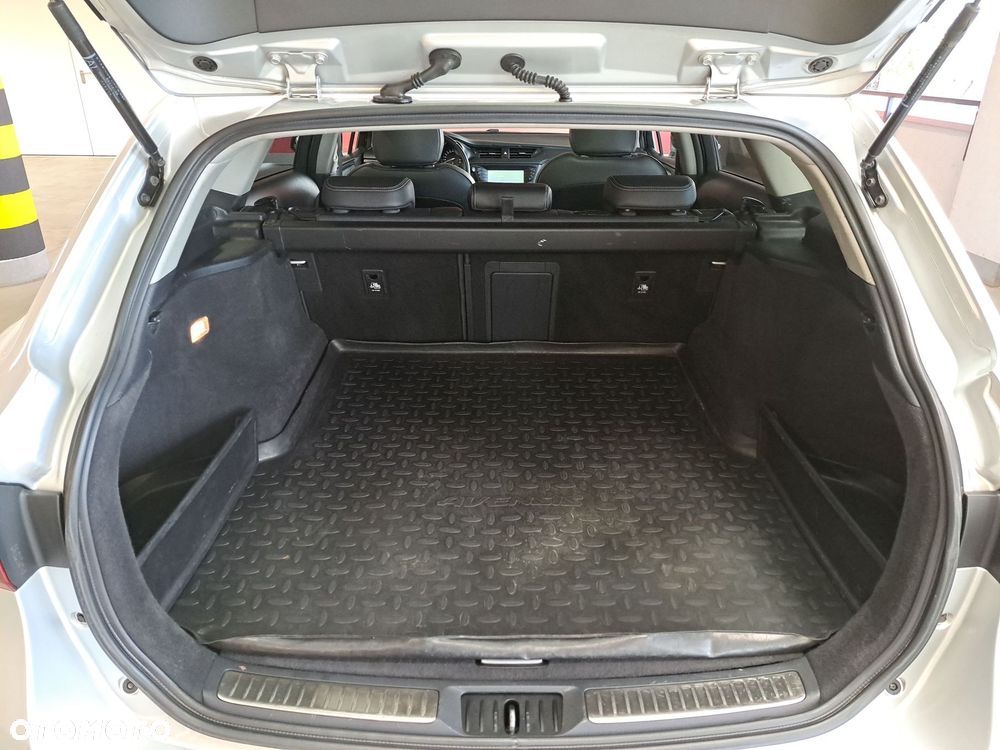 Toyota Avensis - 15