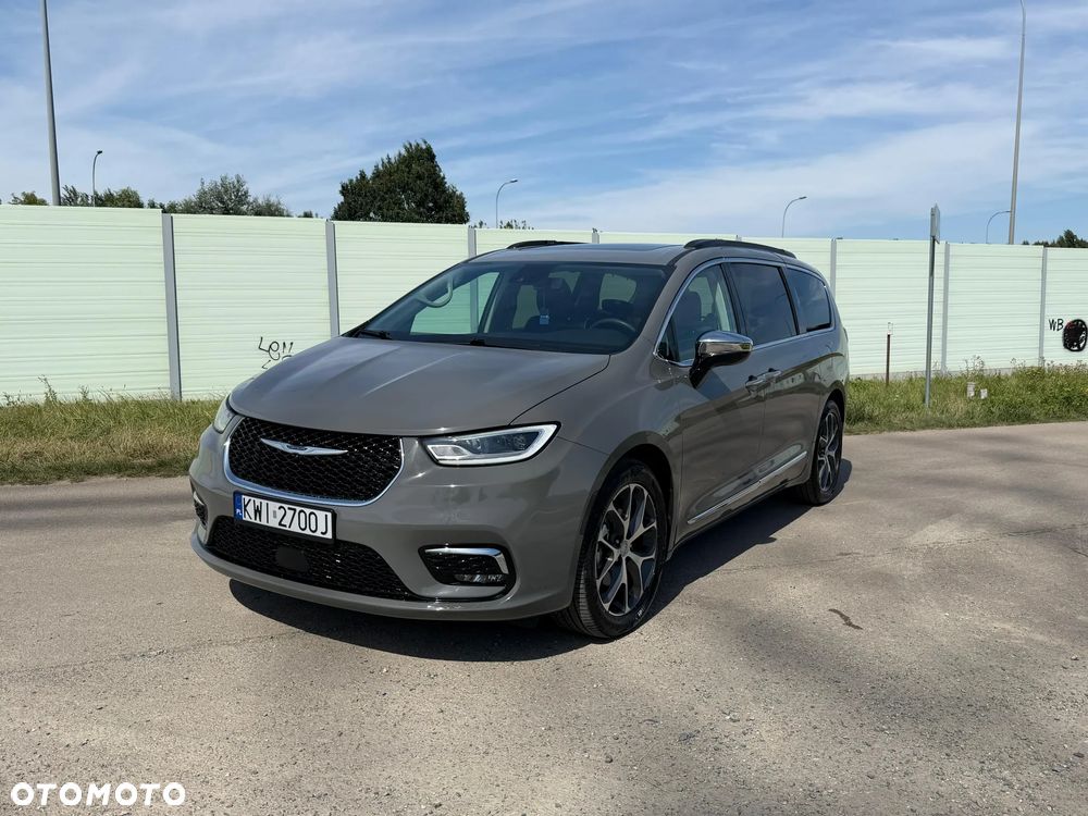 Chrysler Pacifica - 22