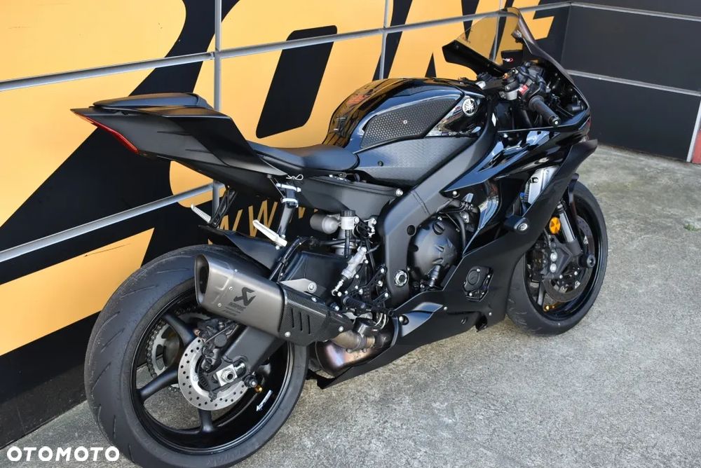 Yamaha R6 - 3