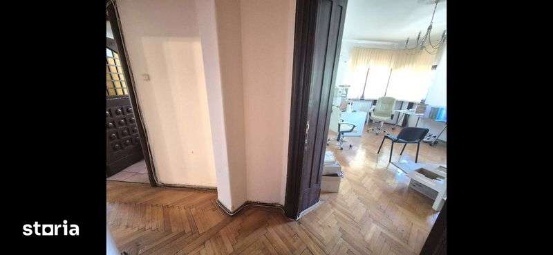 3 cam PIATA ROMANA - Lascar Catargiu Victoriei — fotografia 3