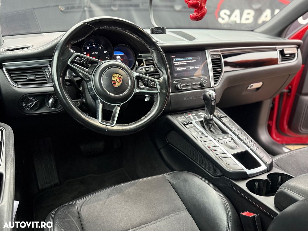 Porsche Macan - 11
