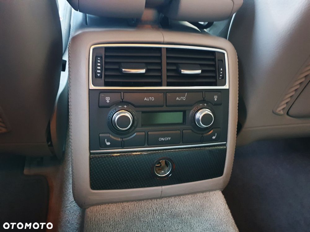 Audi S8 - 16