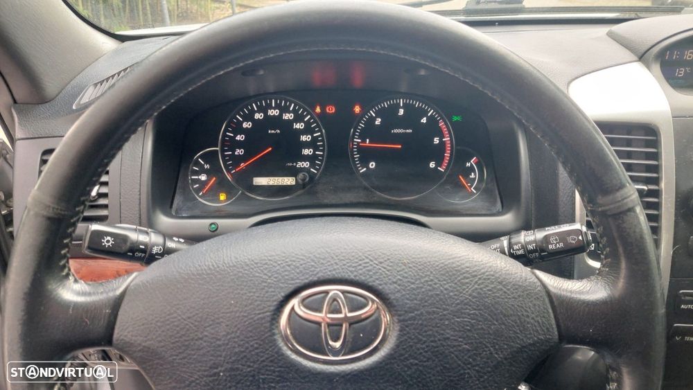 Toyota Land Cruiser 3.0 D-4D - 16