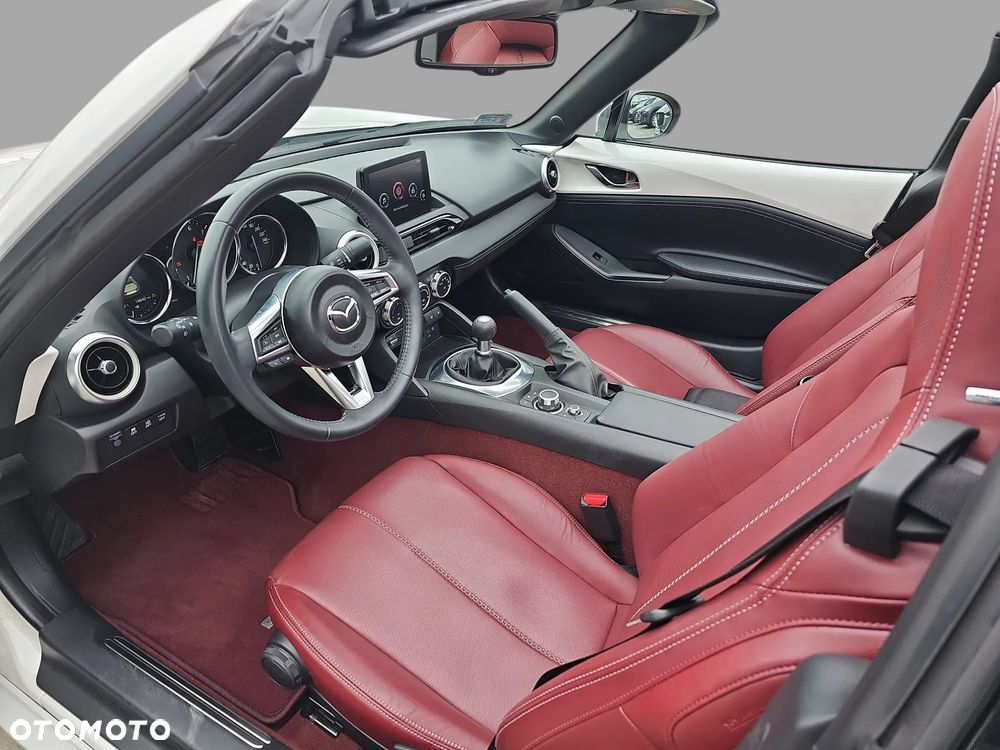 Mazda MX-5 SKYACTIV-G 2.0 100th Anniversary - 12