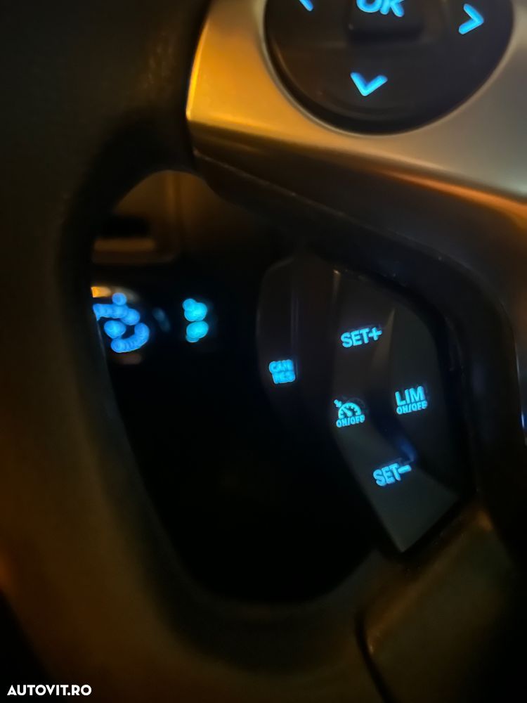 Ford Focus - 12