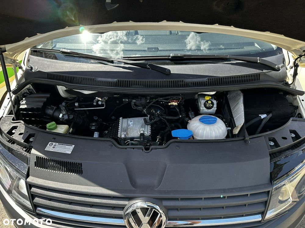 Volkswagen Caravelle - 23