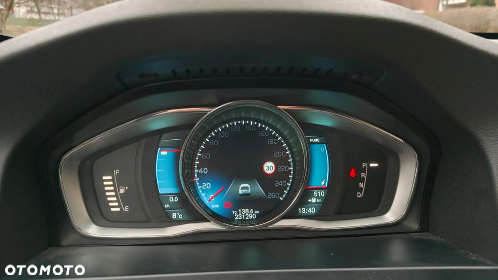 Volvo V60 D6 AWD Plug-in Hybrid Summum - 22