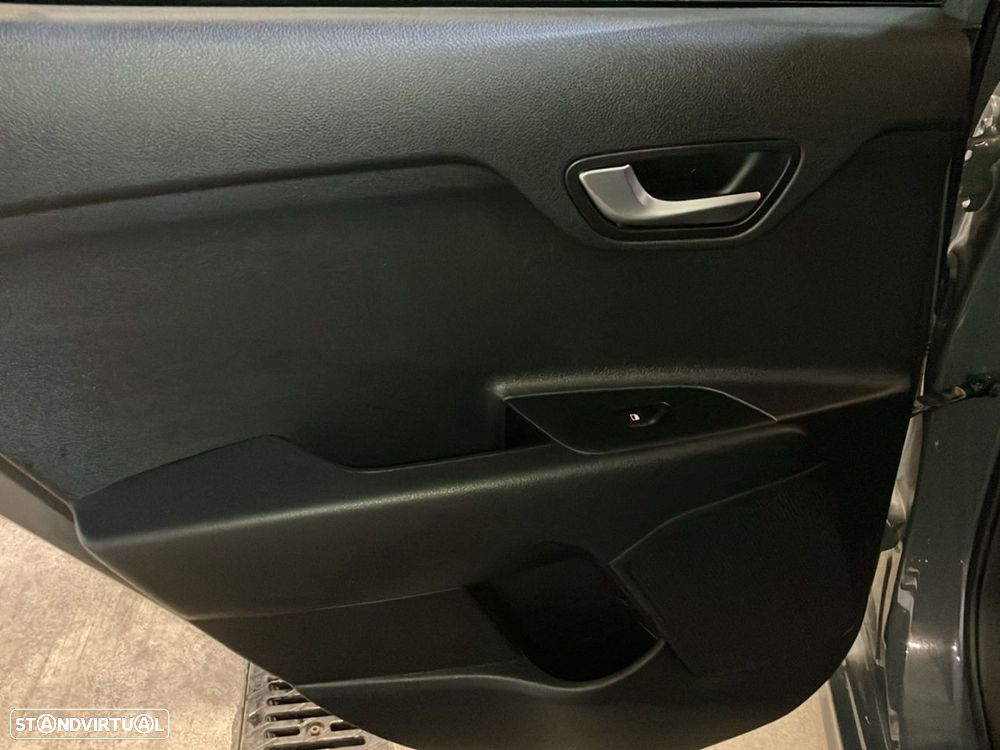 Kia Rio - 20